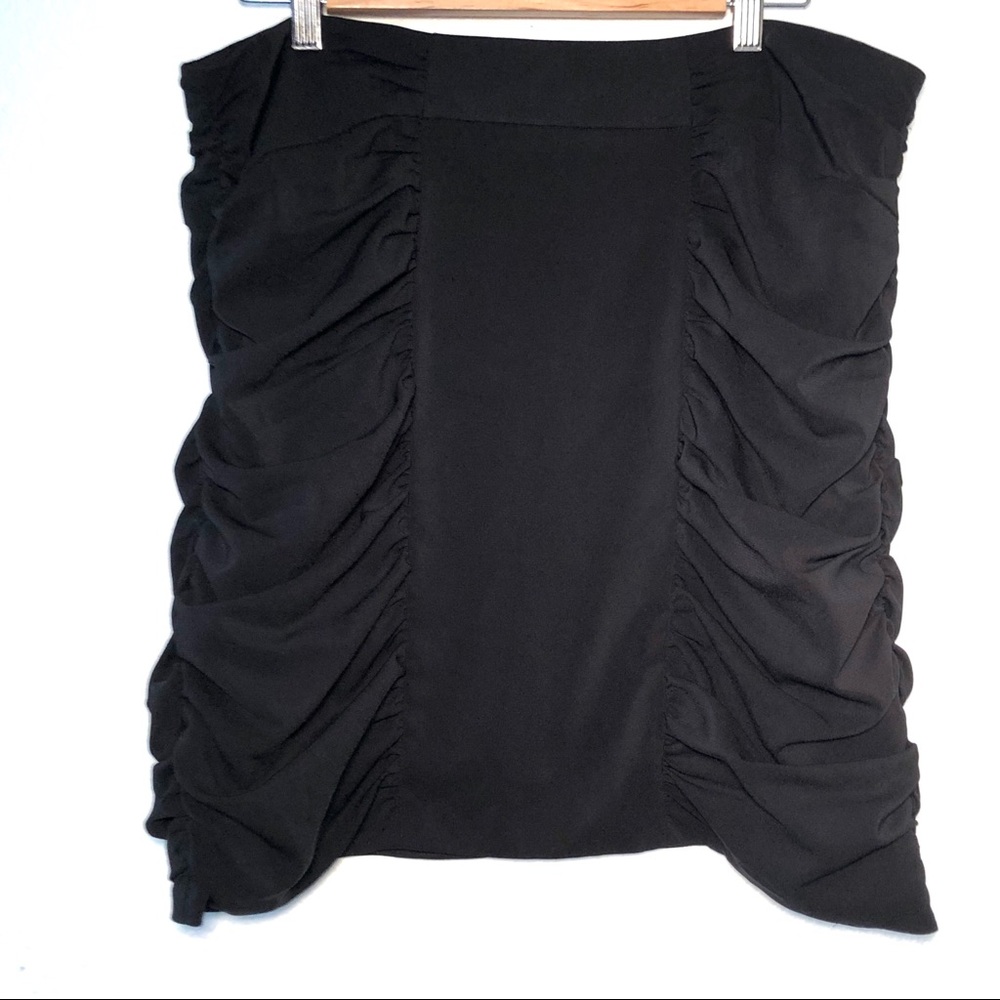 BAR lll Black Ruched Skirt ~ Size XL